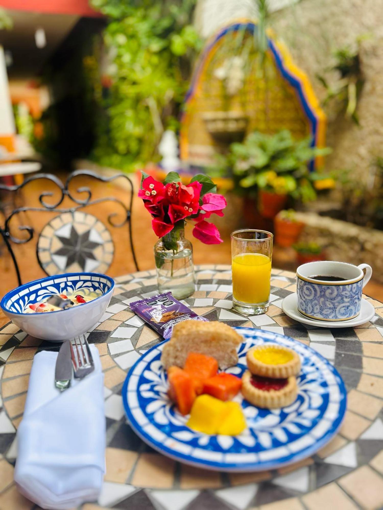 Casa Tres Colibries Bed and Breakfast Mérida Εξωτερικό φωτογραφία