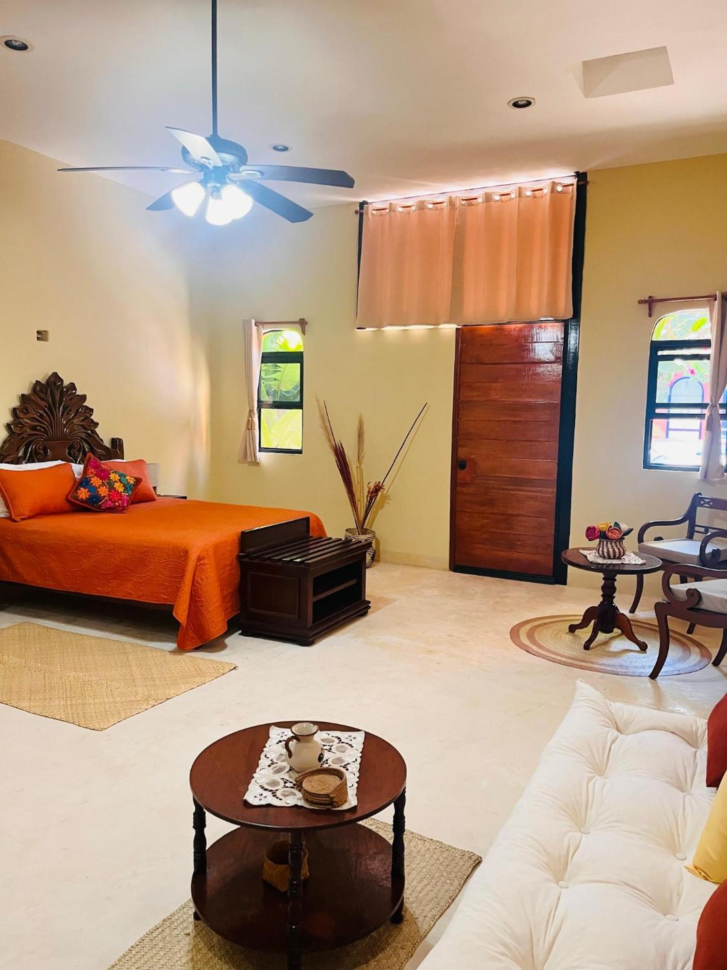 Casa Tres Colibries Bed and Breakfast Mérida Εξωτερικό φωτογραφία